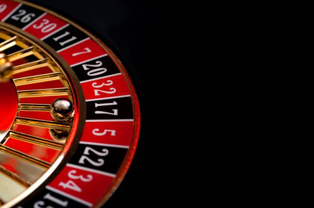 mlbb777 mobile app home screen showing live football matches and casino games
